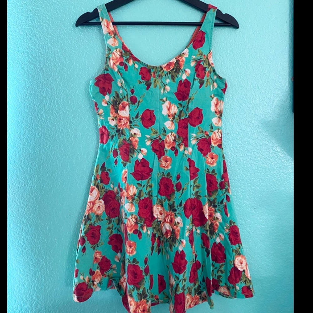 Black Bead | Floral Sleeveless Dress